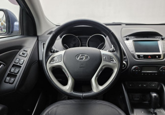 Подержанный автомобиль Hyundai ix35 2012 года (12 фото)