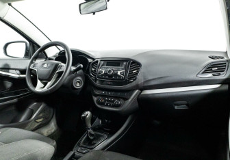 Подержанный автомобиль LADA (ВАЗ) Vesta Sedan 2019 года (5 фото)