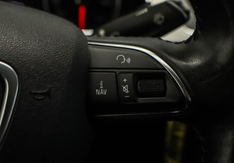 Подержанный автомобиль Audi A4 Sedan 2014 года (13 фото)