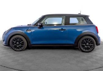 Подержанный автомобиль MINI Hatch 2021 года (8 фото)