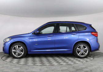 Подержанный автомобиль BMW X1 2016 года (5 фото)