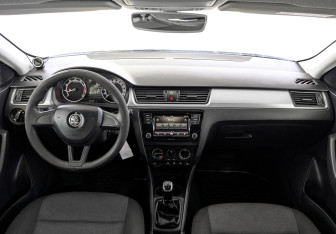 Подержанный автомобиль Skoda Rapid Liftback 2019 года (14 фото)