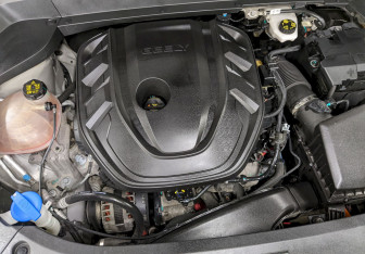 Подержанный автомобиль Geely Monjaro 2023 года (9 фото)