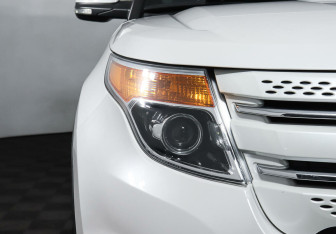 Подержанный автомобиль Ford Explorer 2012 года (7 фото)