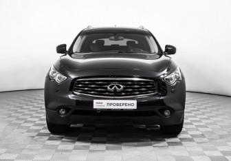 Подержанный автомобиль Infiniti FX 2011 года (2 фото)