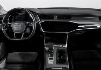 Подержанный автомобиль Audi A6 Sedan 2018 года (12 фото)