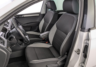 Подержанный автомобиль Skoda Rapid Liftback 2019 года (20 фото)