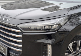 Подержанный автомобиль Exeed VX 2023 года (17 фото)