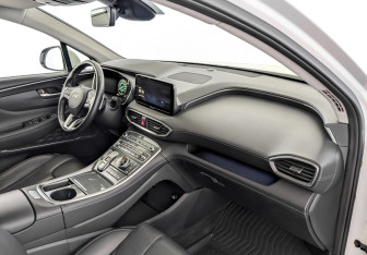 Подержанный автомобиль Hyundai Santa Fe 2021 года (11 фото)
