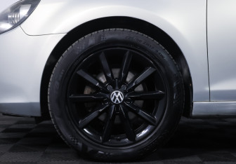 Подержанный автомобиль Volkswagen Golf Hatchback 2011 года (21 фото)