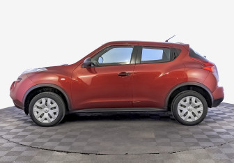 Подержанный автомобиль Nissan Juke 2014 года (8 фото)
