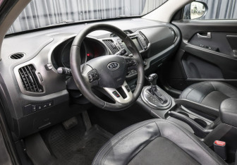 Подержанный автомобиль Kia Sportage 2012 года (15 фото)