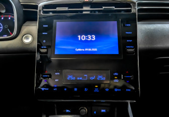 Подержанный автомобиль Hyundai Tucson 2022 года (14 фото)