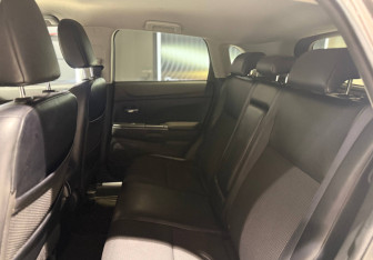 Подержанный автомобиль Peugeot 4008 2012 года (11 фото)