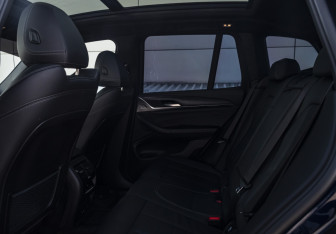 Подержанный автомобиль BMW X3 2021 года (18 фото)