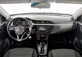 Подержанный автомобиль Kia Rio Hatchback 2021 года (14 фото)