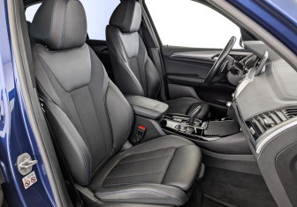 Подержанный автомобиль BMW X3 2021 года (24 фото)