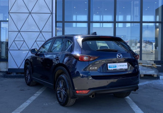 Подержанный автомобиль Mazda CX-5 2019 года (7 фото)