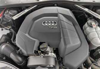 Подержанный автомобиль Audi A4 Sedan 2019 года (9 фото)
