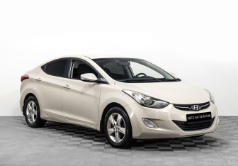 Подержанный автомобиль Hyundai Elantra Sedan 2012 года (2 фото)