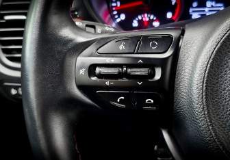 Подержанный автомобиль Kia Rio Sedan 2020 года (24 фото)