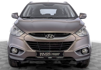 Подержанный автомобиль Hyundai ix35 2012 года (2 фото)