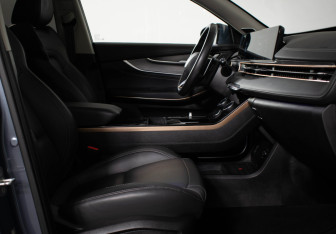 Подержанный автомобиль Exeed LX 2022 года (12 фото)