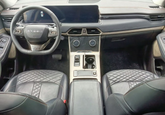 Подержанный автомобиль Exeed TXL 2022 года (10 фото)