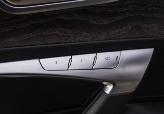 Подержанный автомобиль Audi A6 Sedan 2023 года (25 фото)