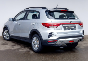 Подержанный автомобиль Kia Rio Hatchback 2021 года (7 фото)