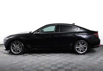 Подержанный автомобиль Genesis G70 2021 года (8 фото)
