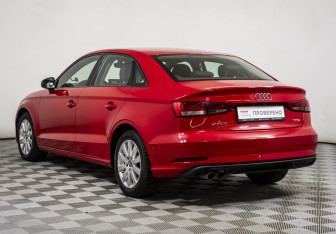 Подержанный автомобиль Audi A3 Sedan 2016 года (7 фото)