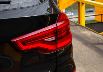 Подержанный автомобиль BMW X3 2021 года (20 фото)