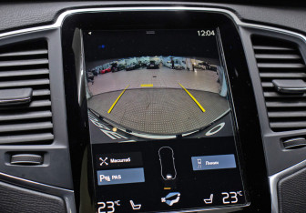 Подержанный автомобиль Volvo XC90 2019 года (19 фото)