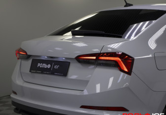 Подержанный автомобиль Skoda Rapid Liftback 2021 года (23 фото)