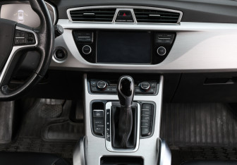Подержанный автомобиль Geely Atlas 2018 года (14 фото)
