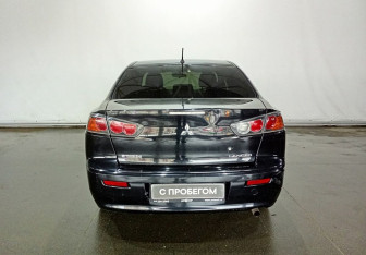 Подержанный автомобиль Mitsubishi Lancer Sedan 2014 года (5 фото)
