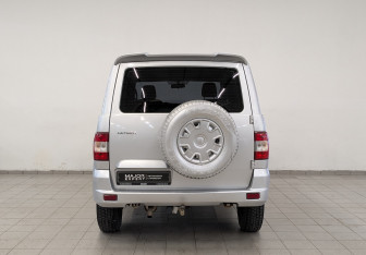 Подержанный автомобиль УАЗ Patriot 2021 года (6 фото)