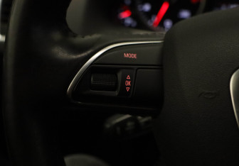 Подержанный автомобиль Audi Q5 2015 года (10 фото)