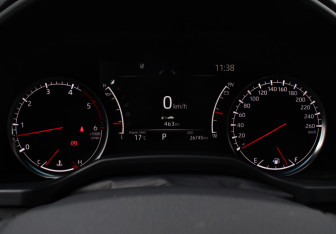 Подержанный автомобиль Toyota Land Cruiser Suv 2023 года (10 фото)