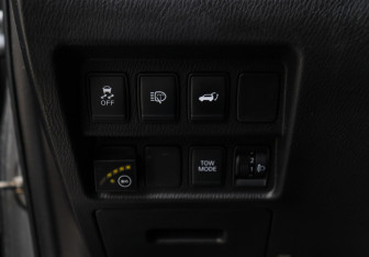 Подержанный автомобиль Nissan Pathfinder 2016 года (19 фото)