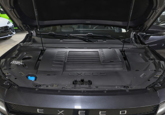 Подержанный автомобиль Exeed LX 2022 года (9 фото)