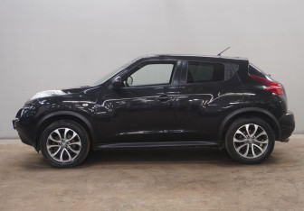 Подержанный автомобиль Nissan Juke 2012 года (8 фото)