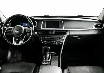 Подержанный автомобиль Kia Optima Sedan 2018 года (9 фото)