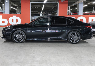 Подержанный автомобиль Toyota Camry Sedan 2025 года (8 фото)