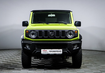 Подержанный автомобиль Suzuki Jimny 2020 года (2 фото)