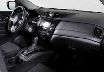 Подержанный автомобиль Nissan Rogue 2016 года (9 фото)