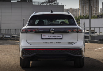 Подержанный автомобиль Volkswagen Tiguan 2025 года (8 фото)