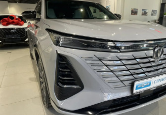 Подержанный автомобиль Changan CS75PLUS 2024 года (9 фото)