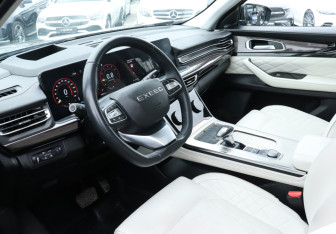 Подержанный автомобиль Exeed VX 2022 года (13 фото)